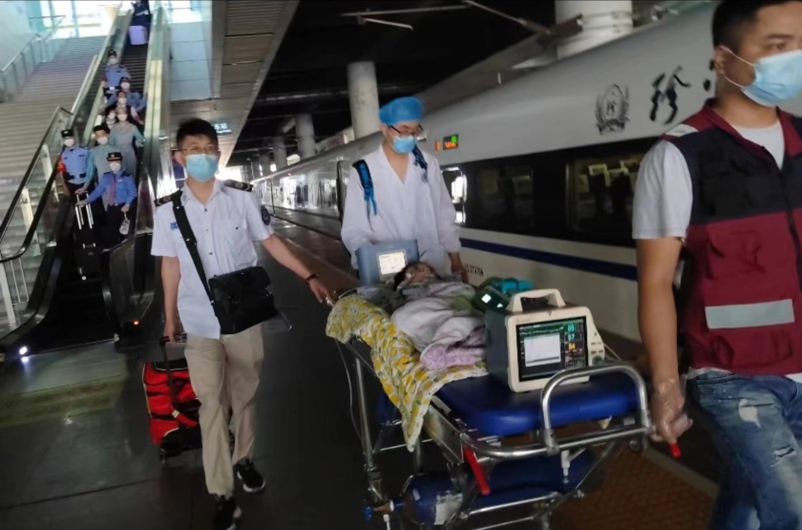 宣恩县高铁转运公司